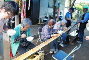 楽しい流しそうめん