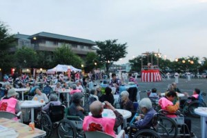 納涼祭の様子